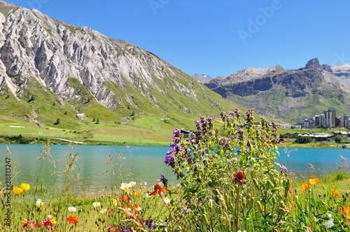 Tignes le lac en été
