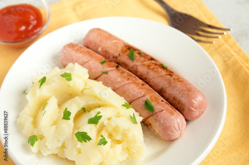mashed potato and sausages