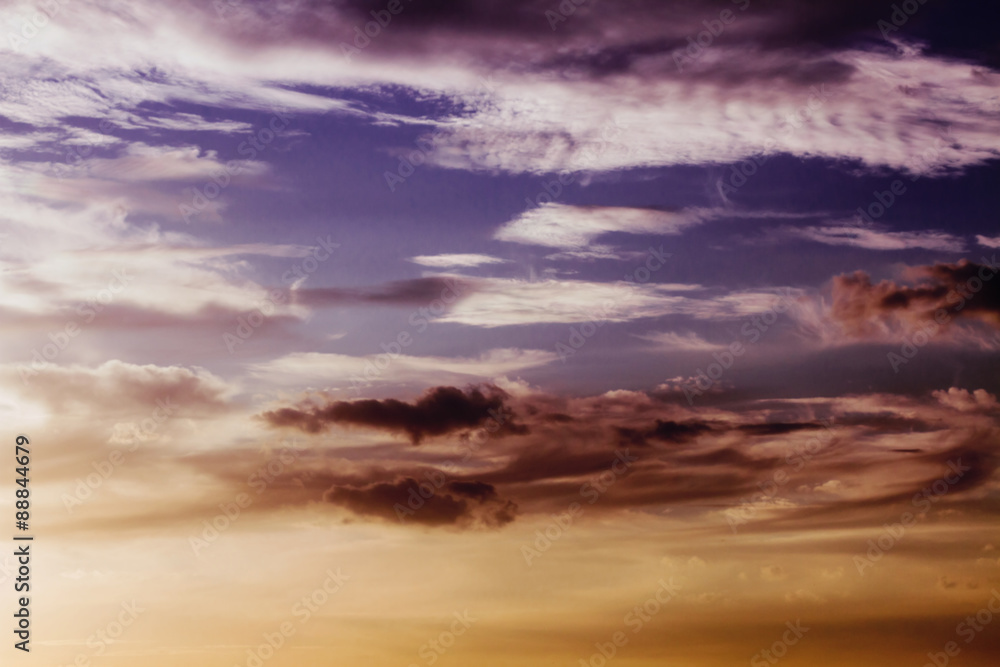 Fototapeta premium Sunset / sunrise with clouds, light rays and other atmospheric effect. Beautiful natural background.