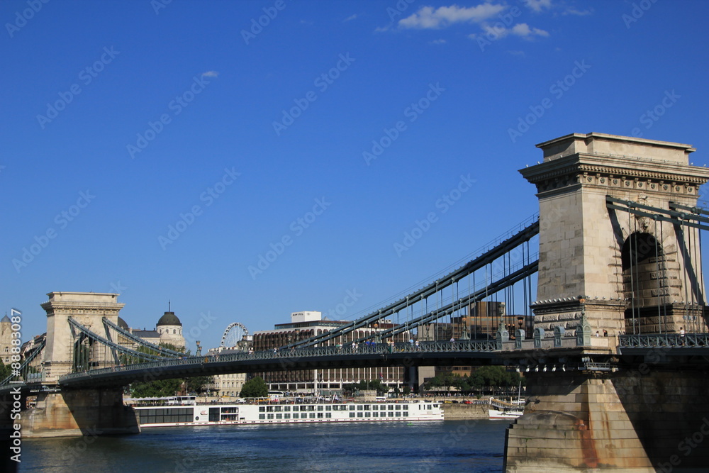 Chain bridge 