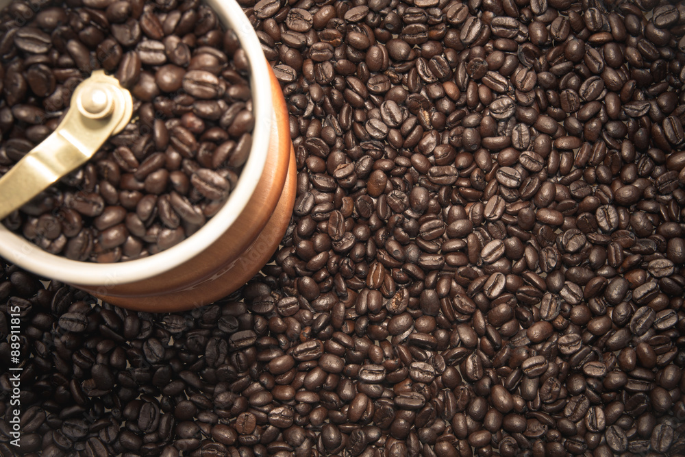 Fototapeta premium Coffee grinder and beans