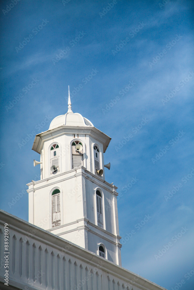 Obraz premium architecture of Masjid Sultan Ismail in Chendering, Kuala Tereng