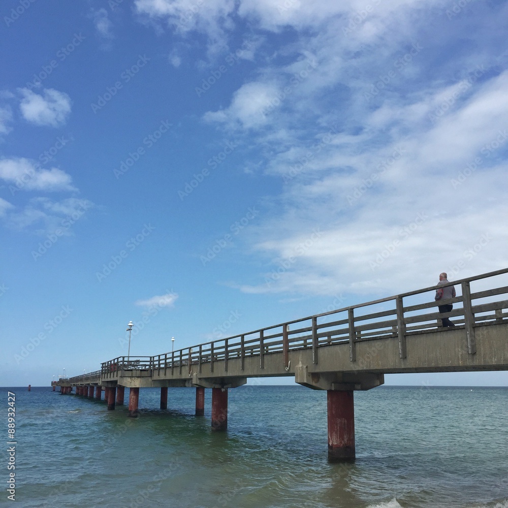 Seebrücke und Strand