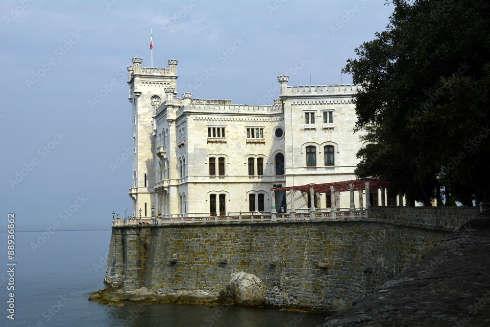 Castillo de Miramar cerca de Trieste . Italia