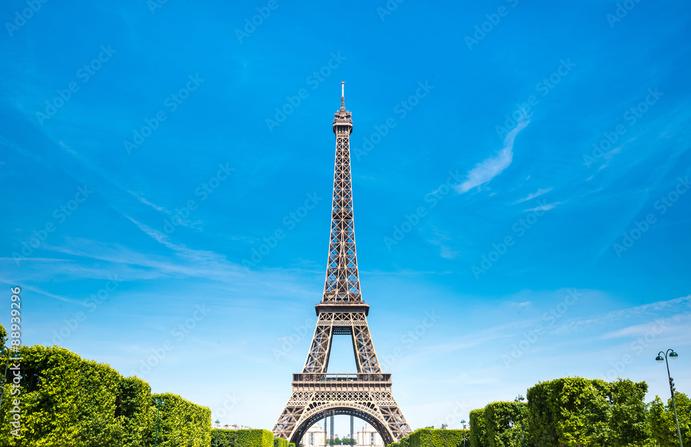 Fototapeta premium Eiffel Tower with blue sky, Paris France