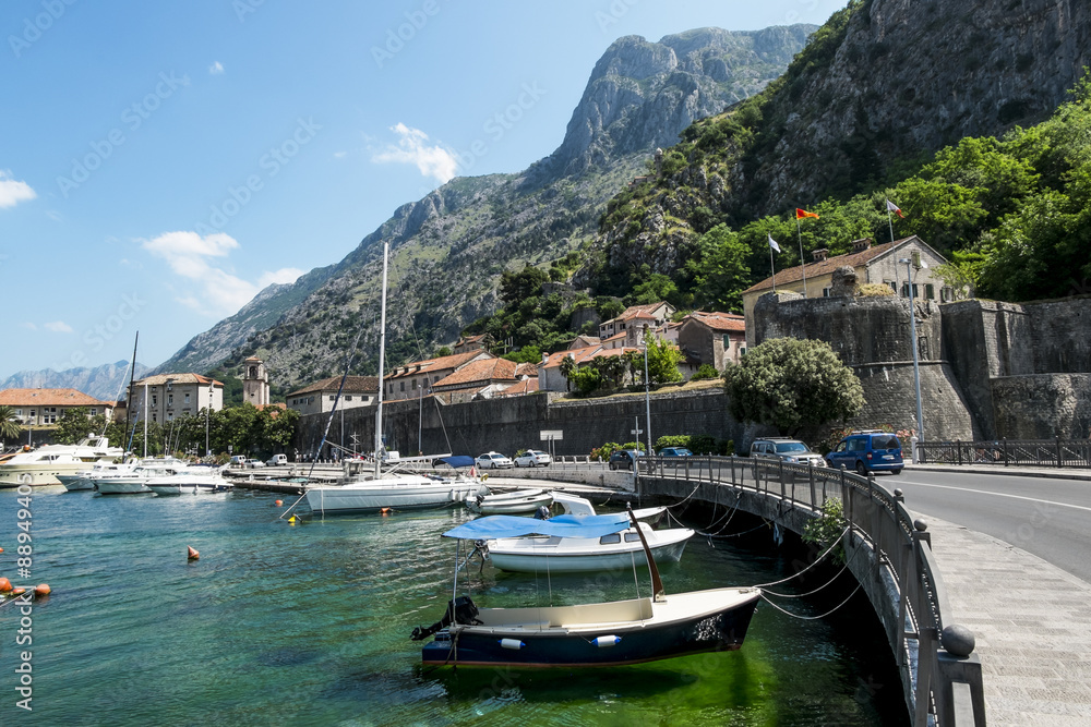 Naklejka premium Navy Pier with yachts in the town of Kotor