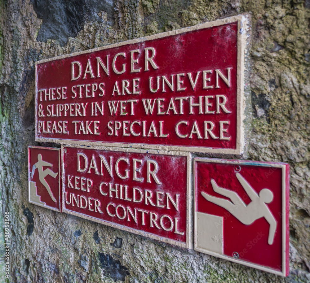 Obraz premium Sign for visitors of castle