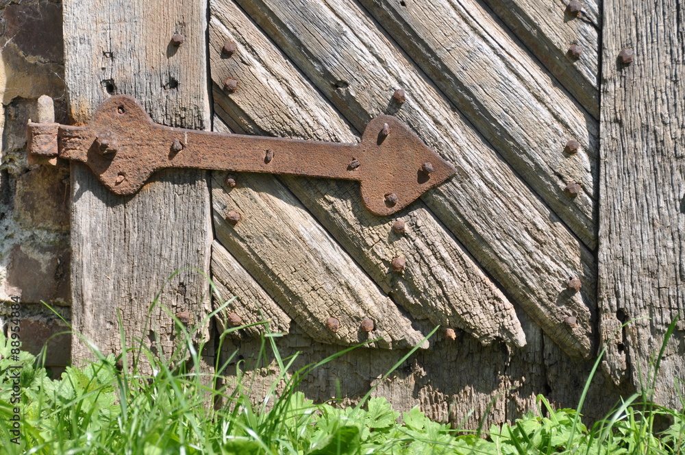 verwittertes Scheunentor StockFoto Adobe Stock