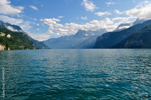 Panorama Vierwaldstättersee von Gemeinde Brunnen aus - Schweiz