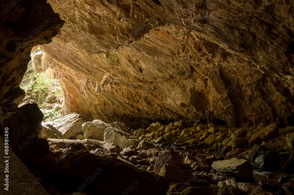 inside the Than Lod Noi Cave, Chaloem Rattanakosin National Park