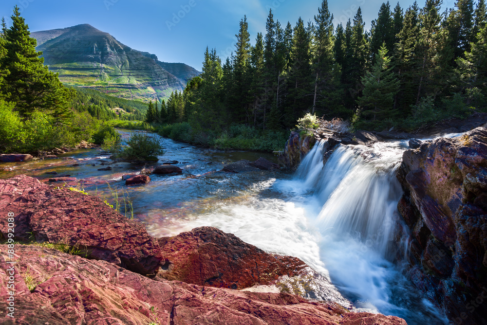 Fototapeta premium Early Morning at Red Rocks Falls