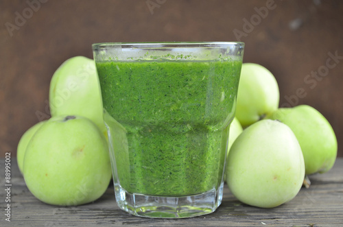 green natural smoothie diet