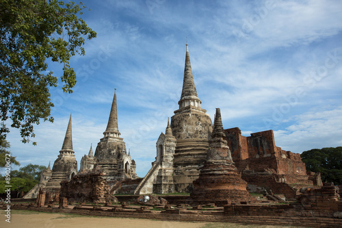 Ancient Temple In Ayutthaya © lowe99