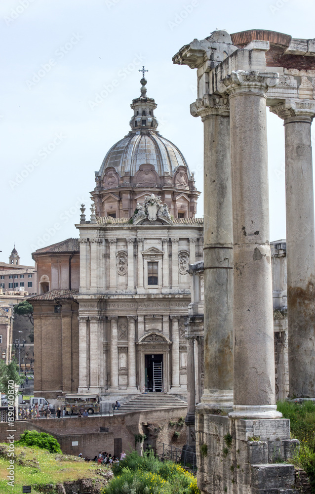 Ancient buildings / Historic buildings in the Roman Forum 