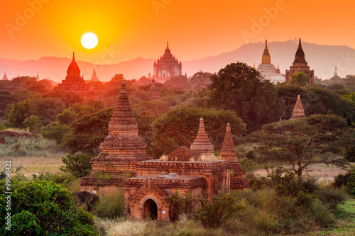 Murais de parede The Temples of Bagan at sunset, Bagan, Myanmar