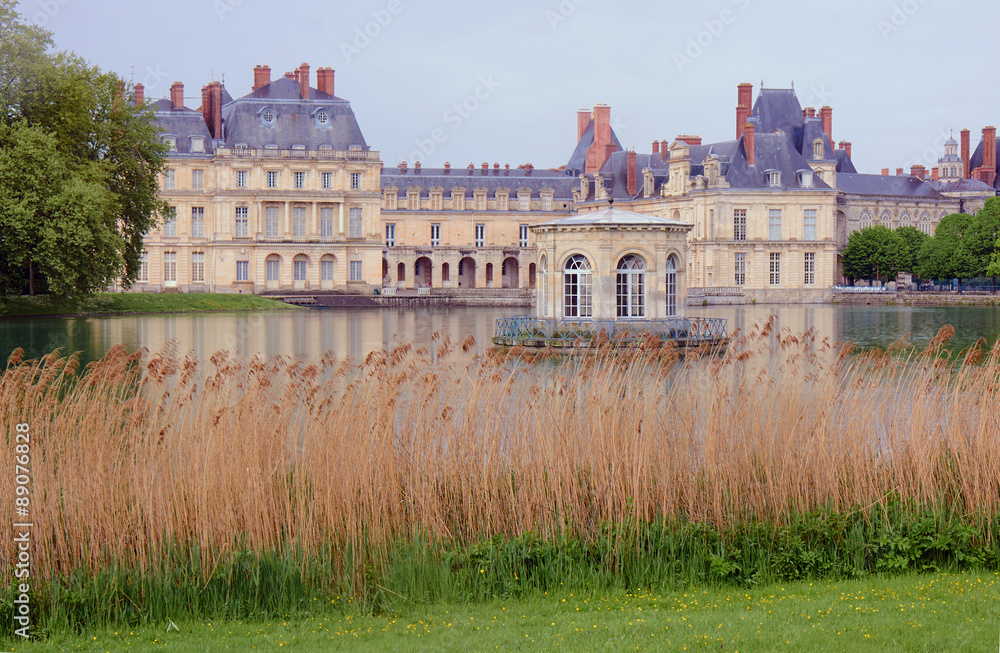 Park and royal residence in Fontainebleau, France .