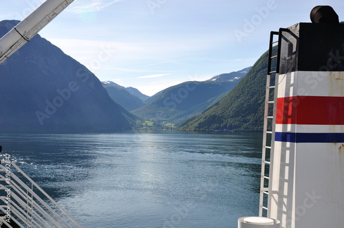 Norddalsfjord Norddalsfjorden Norwegen Autofähre Eidsdal Linge photo