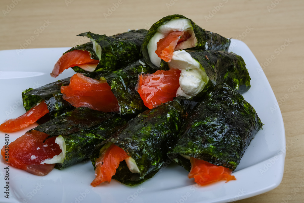 Roll with salmon and cheese Roll with salmon and cheese
