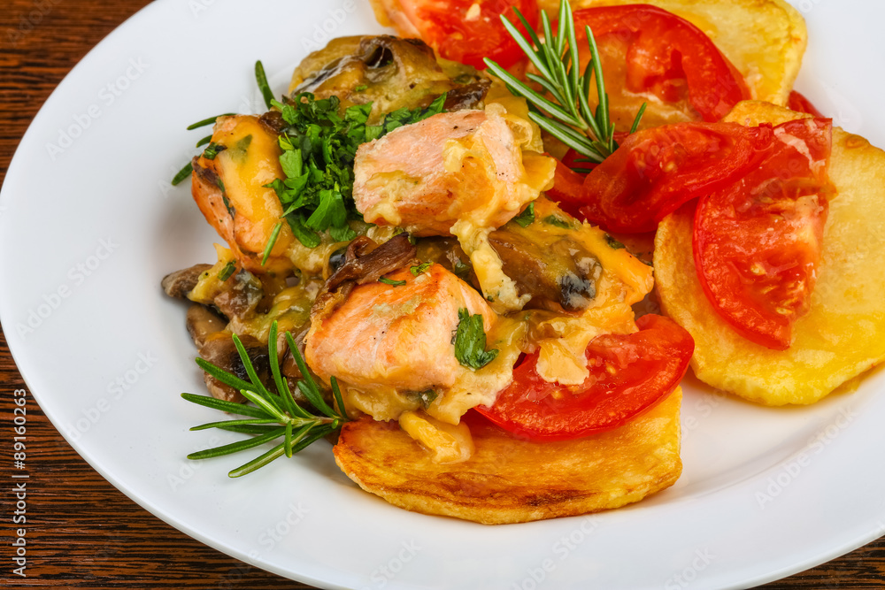 Salmon with grilled vegetables