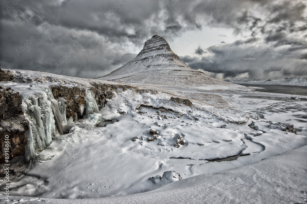 kirkjufell islanda