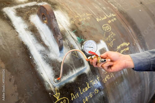 Pressure testing at reinforcement pad of lifting pad