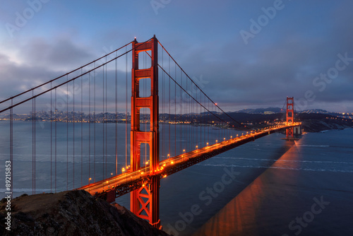 Fototapeta Naklejka Na Ścianę i Meble -  Golden Gate Bridge at sunrise, San Francisco, California, USA.