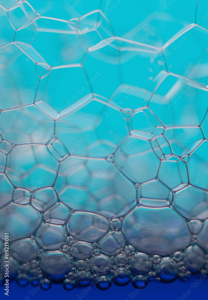 Fototapeta premium Soap bubbles macro forming hexagonal pattern