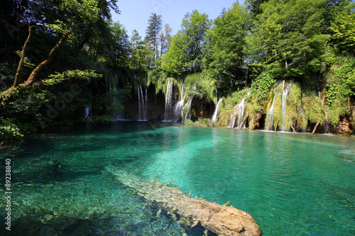 Fototapeta Naklejka Na Ścianę i Meble -  Spectacular waterfall landscape