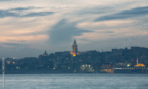 Photo Silhouette of iconic Galata Tower in Istanbul Turkey