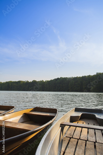 Ruderboote auf einem See