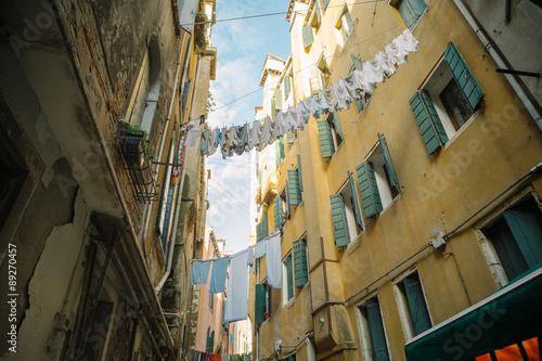 Obraz na plátně Bucato appeso ad asciugare - Venezia, Italia