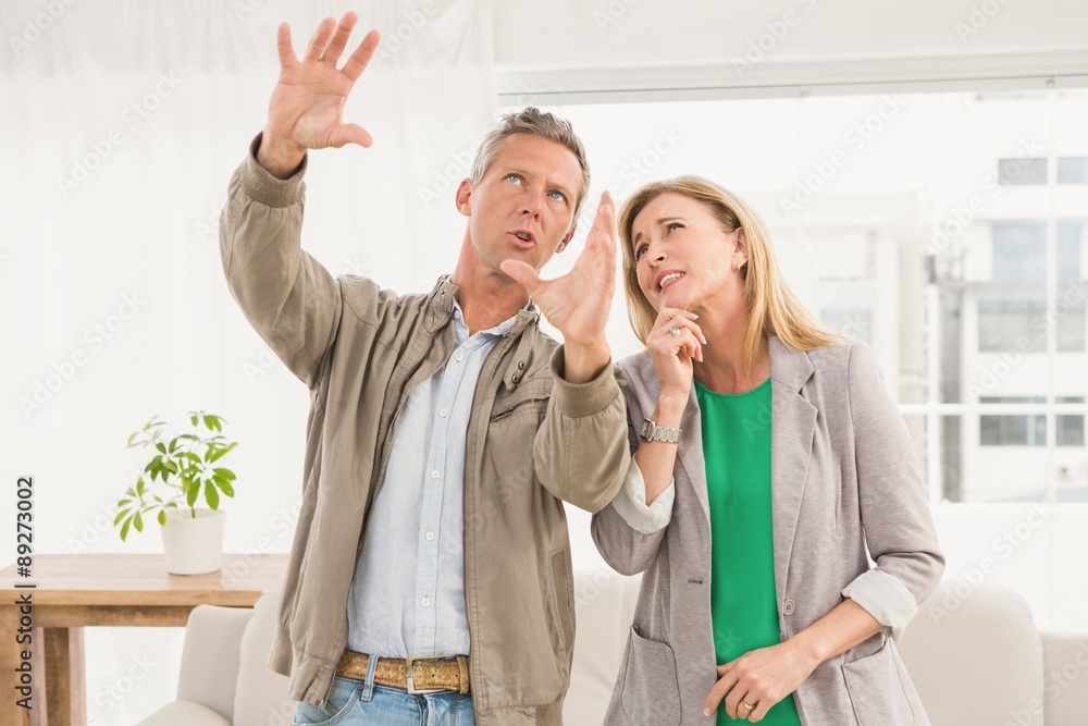 Obraz premium Casual business colleagues discussing 