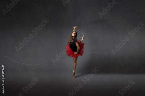 ballerina dance on point