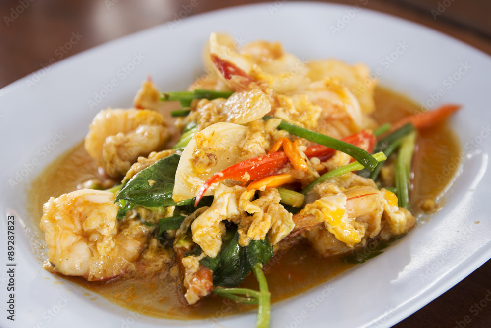 Stir fried Shrimp with yellow curry Stir fried Shrimp with yellow curry