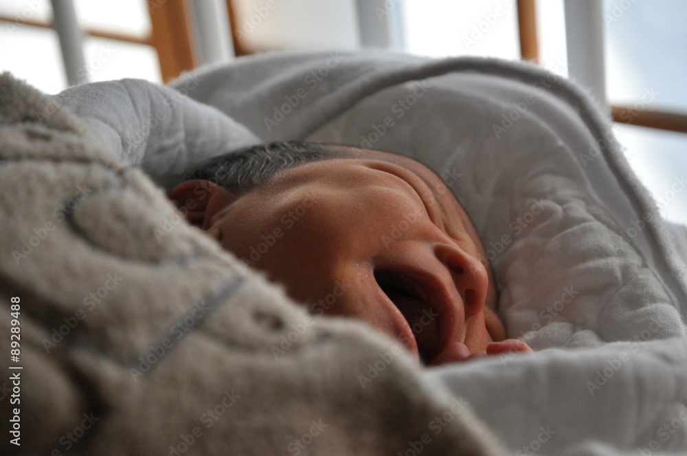 眠っている新生児 赤ちゃん 眠っている新生児 赤ちゃん