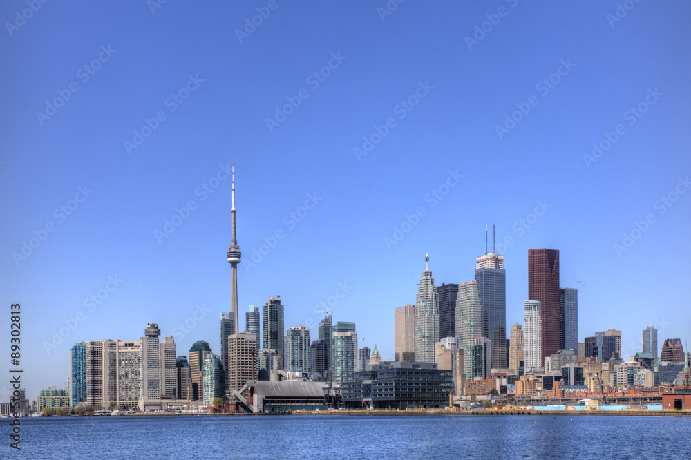 Fototapeta premium A view of Toronto skyline at dark