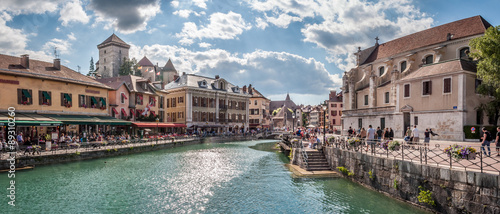 Vieille ville d'Annecy et canal du Thiou
