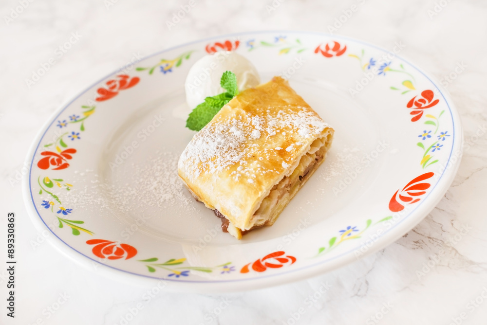apple strudel