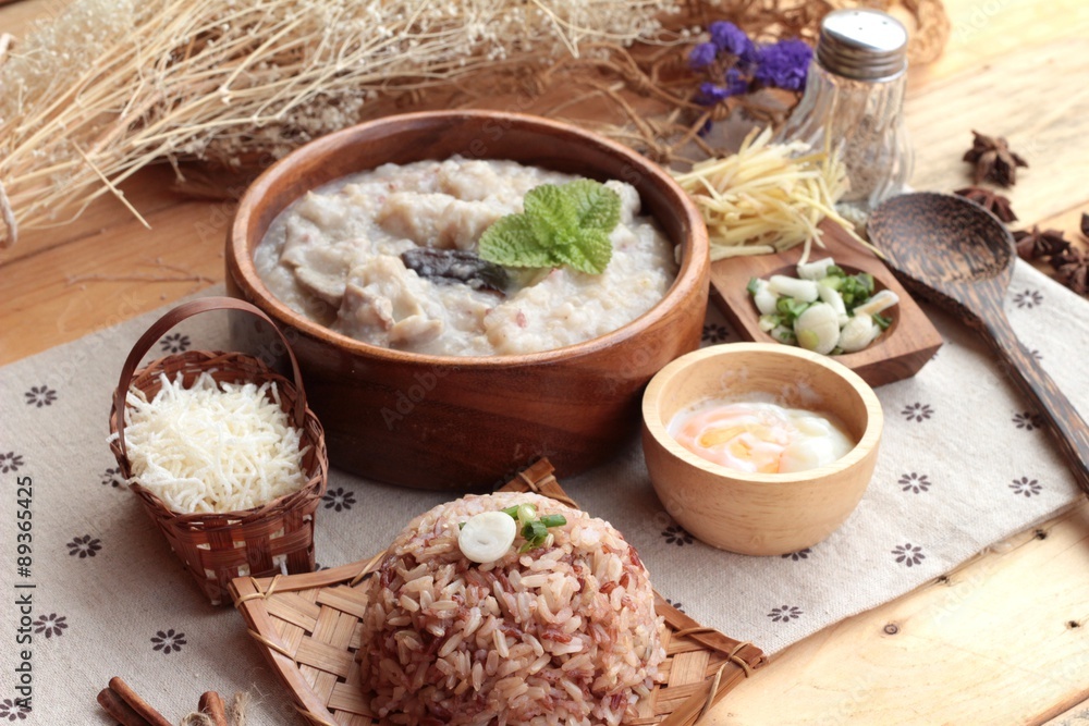 Brown rice porridge put pork and brown rice with soft-boiled egg