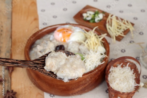 Brown rice porridge put pork and soft-boiled egg of delicious.