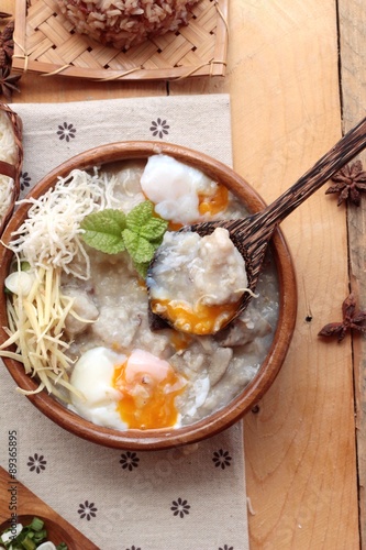 Brown rice porridge put pork and brown rice with soft-boiled egg