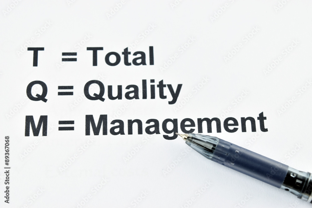 Fototapeta premium TQM total quality management with back pen