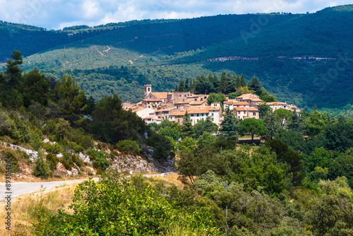 French Mountain Village, Ampus.