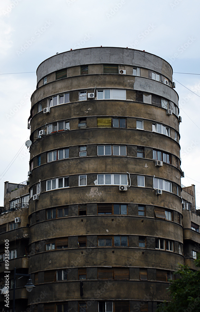 Bloc Tehnoimport: 1930s Modernist Architecture in Bucharest, Rom
