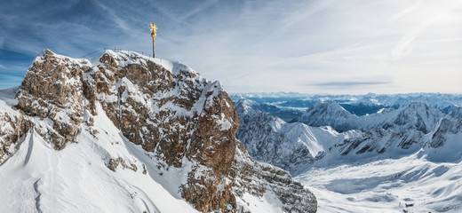 Keuken achterwand Bergen Zugspitze toppen boven de wolken  © MARIMA