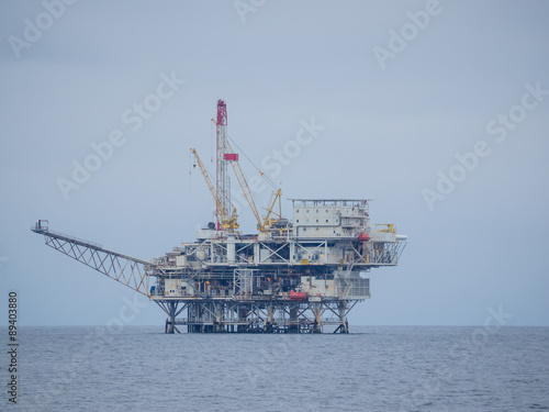 Oil platform