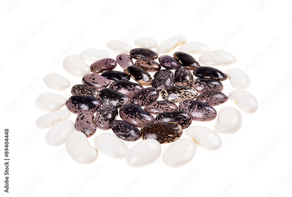 Obraz premium lima beans isolated on white background