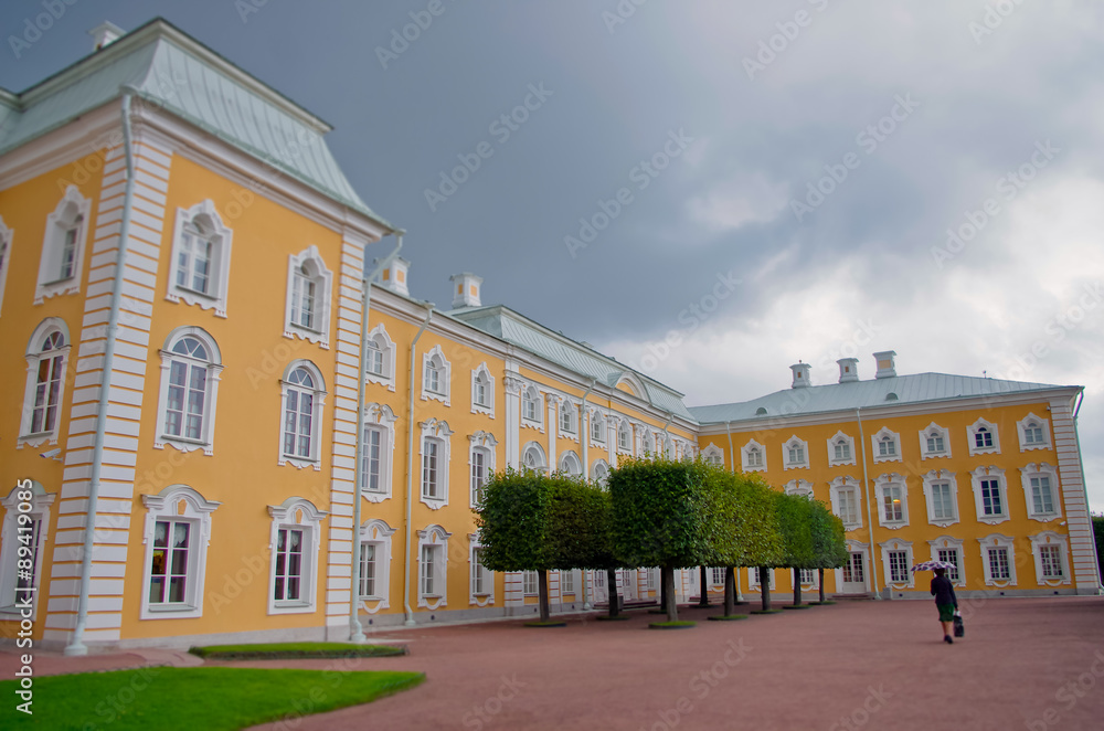 Миниатюра Большого Петергофского дворца. Верхний сад.
