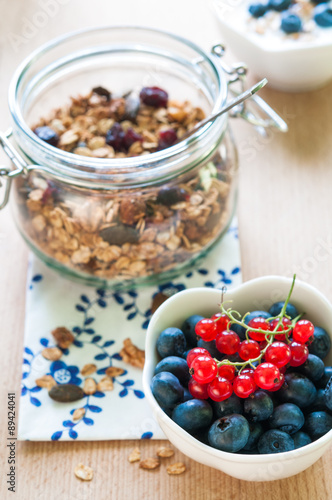 Healthy breakfast with granola and fresh fruits