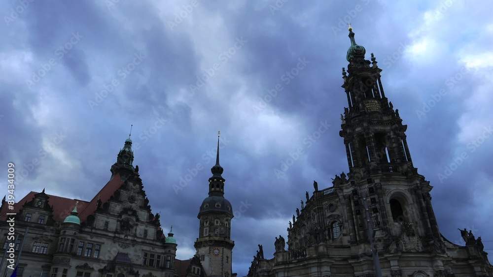 4k video of stormy clouds moving over the center of Dresden.
4k video of stormy clouds moving over the center of Dresden.